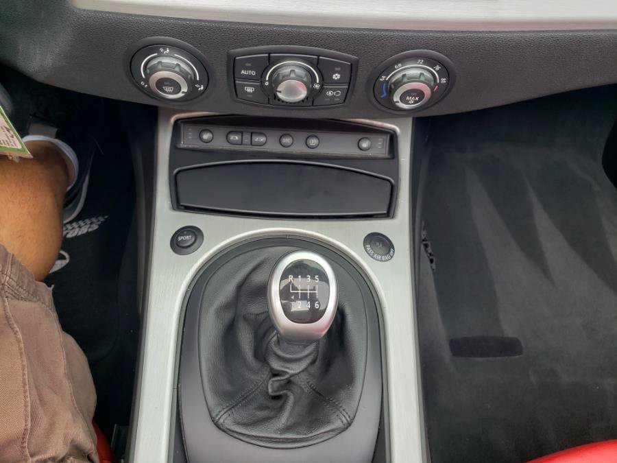 Used 2008 BMW Z4 3.0si RWD image 14