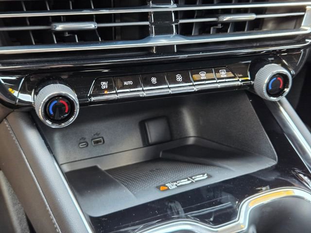 Used 2026 Chevrolet Traverse High Country w/ LPO, Floor Liner Package image 35