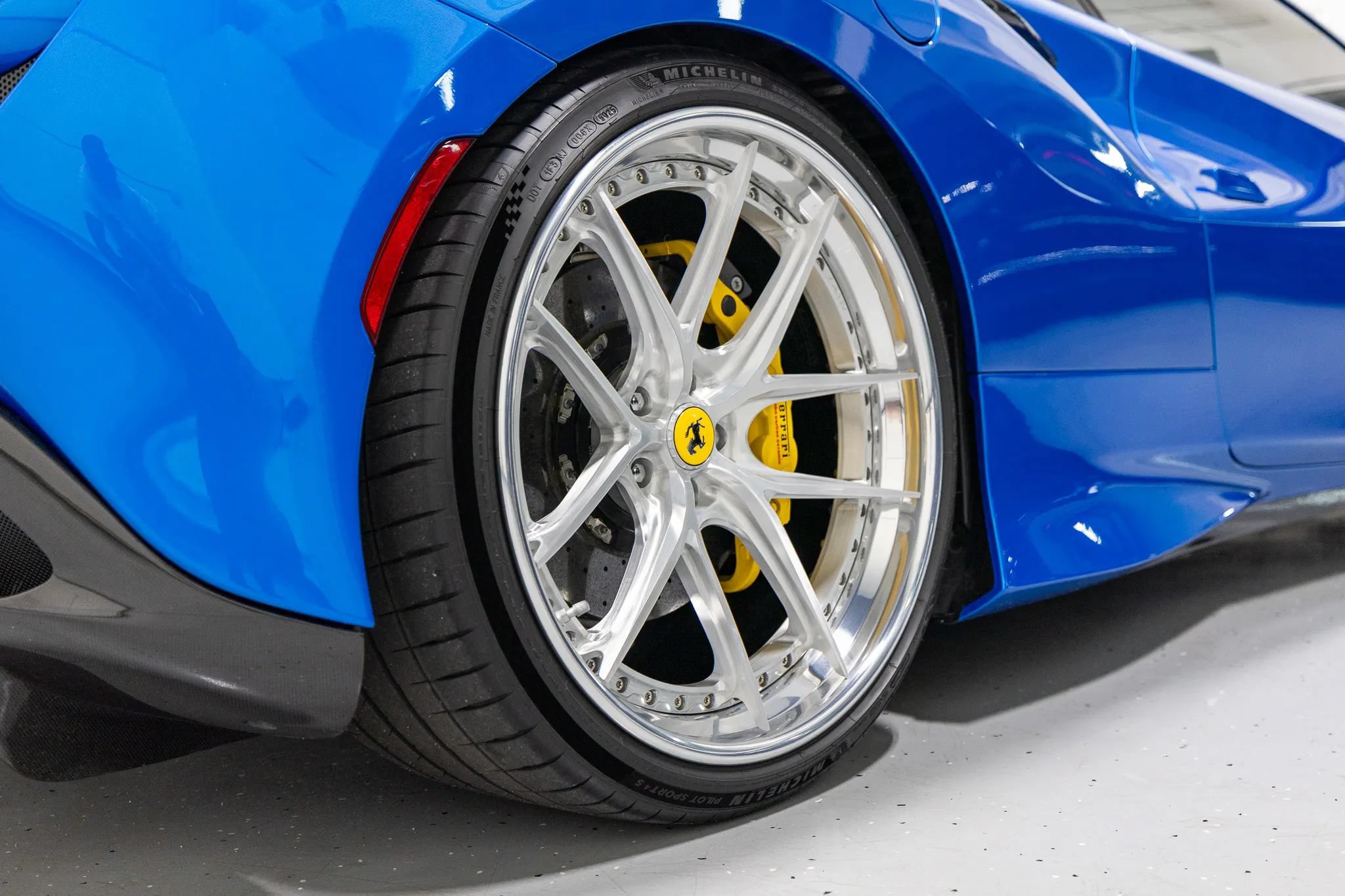 Used 2020 Ferrari F8 Tributo RWD image 25