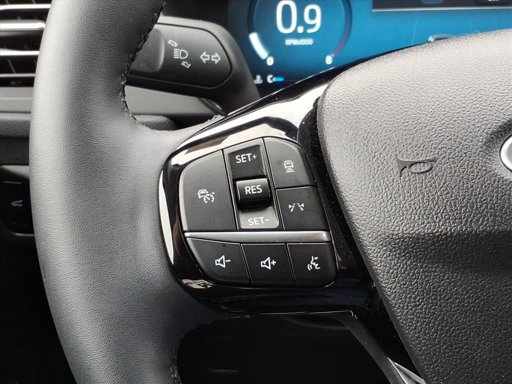 Certified 2023 Ford Escape Platinum w/ Premium Technology Package AWD/4WD image 18