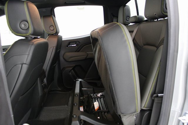 New 2026 Chevrolet Colorado ZR2 w/ Technology Package image 21