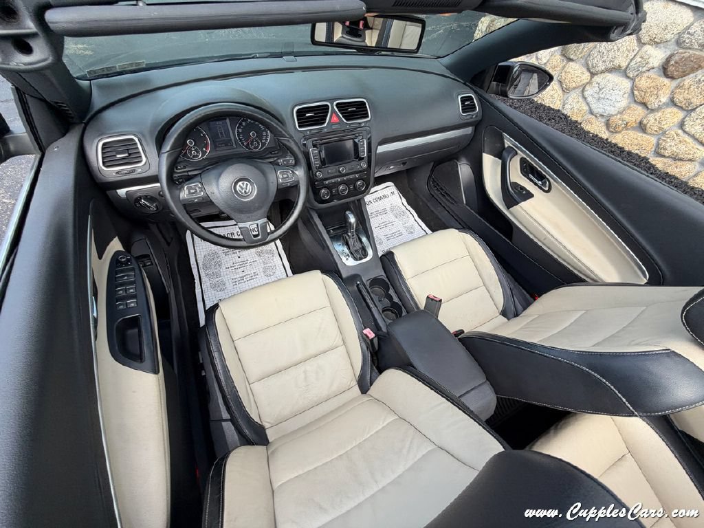 Used 2015 Volkswagen Eos Final Edition FWD image 26