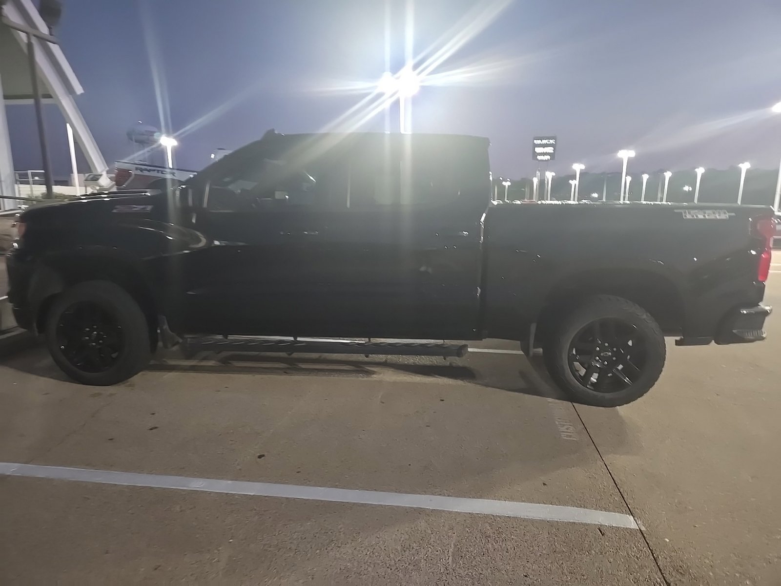 Used 2022 Chevrolet Silverado 1500 LT Trail Boss AWD/4WD image 12