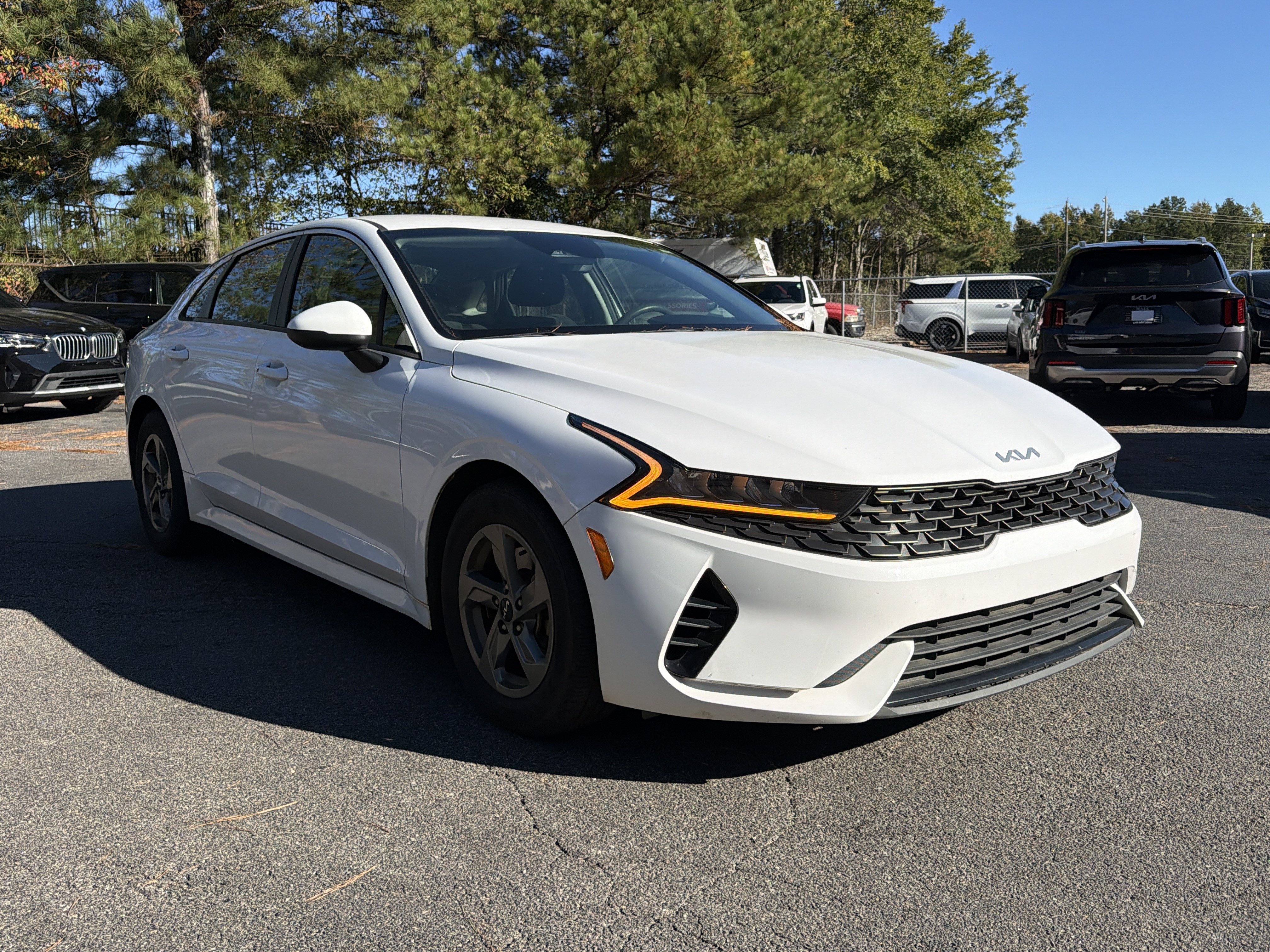 Used 2022 Kia K5 LXS FWD image 3