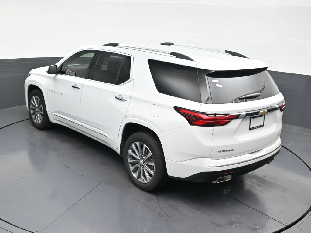 Used 2023 Chevrolet Traverse Premier FWD image 18