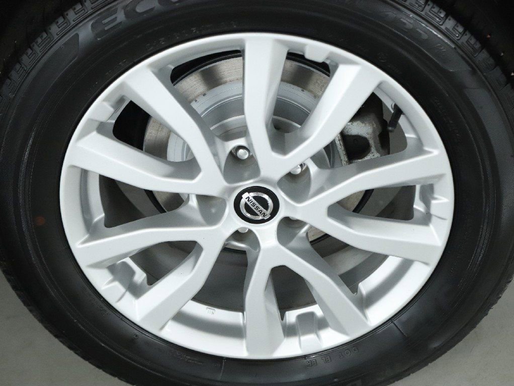 Certified 2022 Nissan Rogue Sport SV image 40