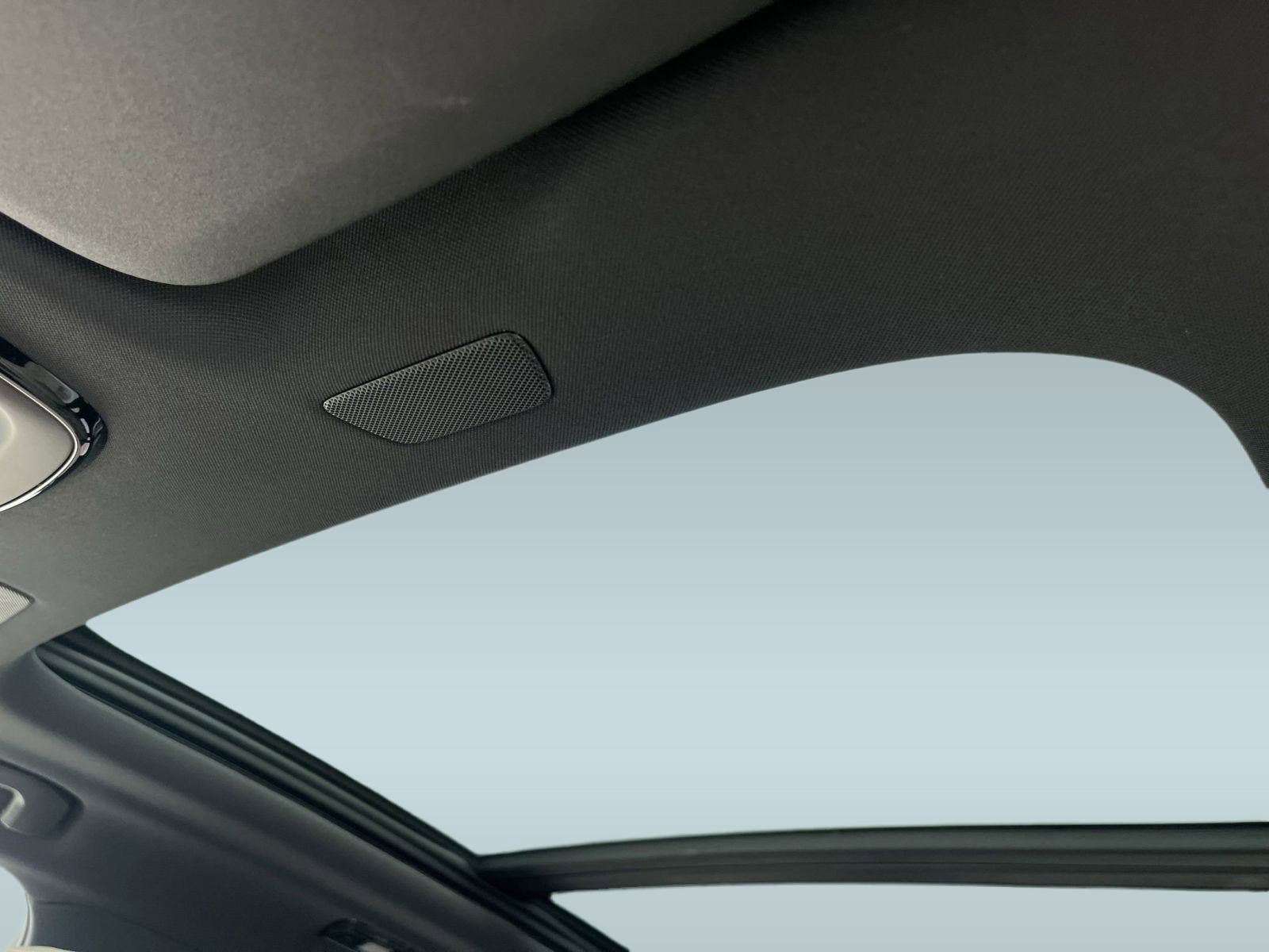 New 2026 Volvo XC60 B5 Plus w/ Protection Package Premier image 14