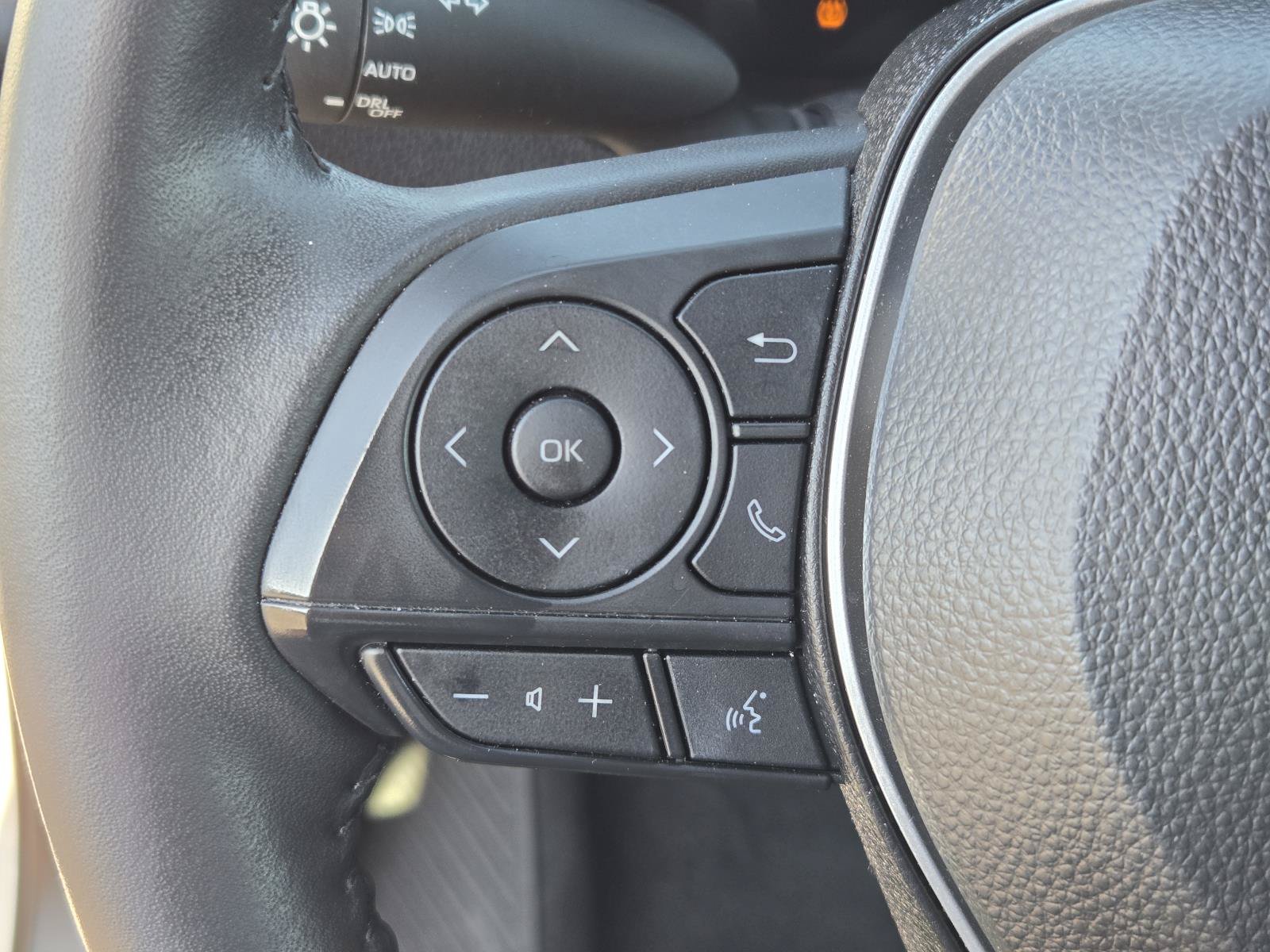 Used 2026 Toyota Corolla SE FWD image 17