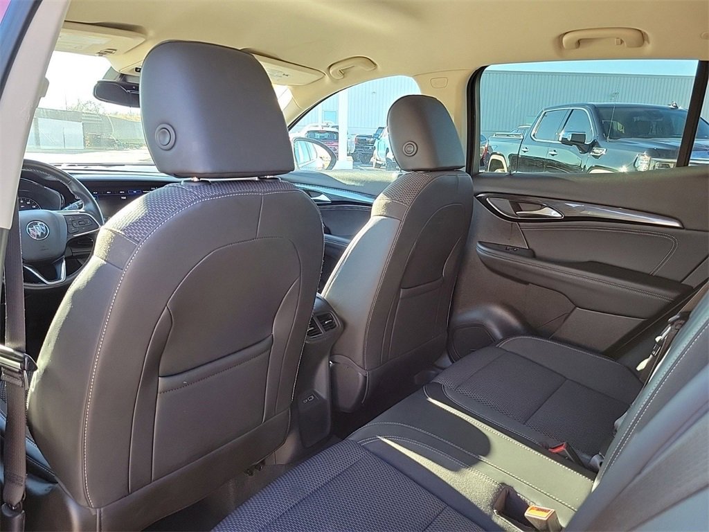 Used 2023 Buick Envision Preferred image 12