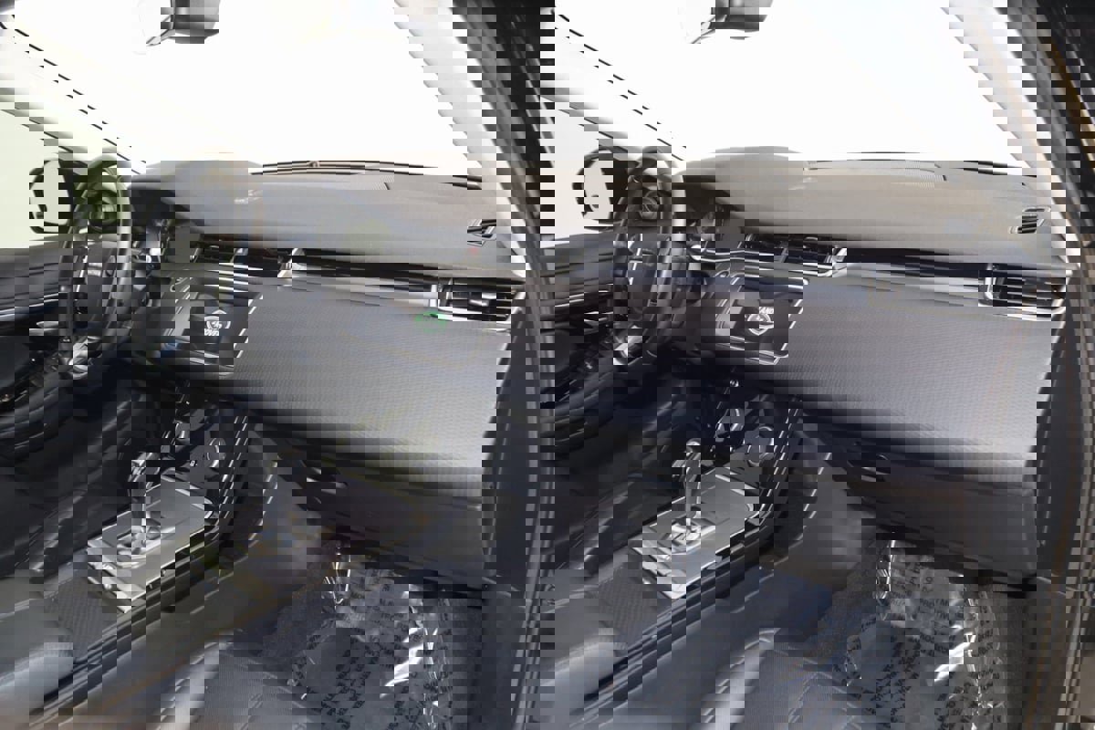 Used 2020 Land Rover Range Rover Evoque S image 34