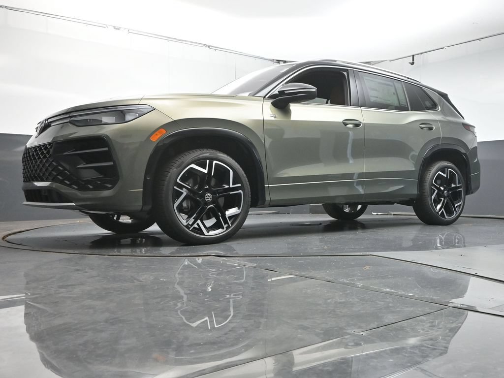 New 2026 Volkswagen Tiguan SEL R-Line AWD/4WD image 36