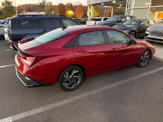Used 2025 Hyundai Elantra Sport FWD image 19