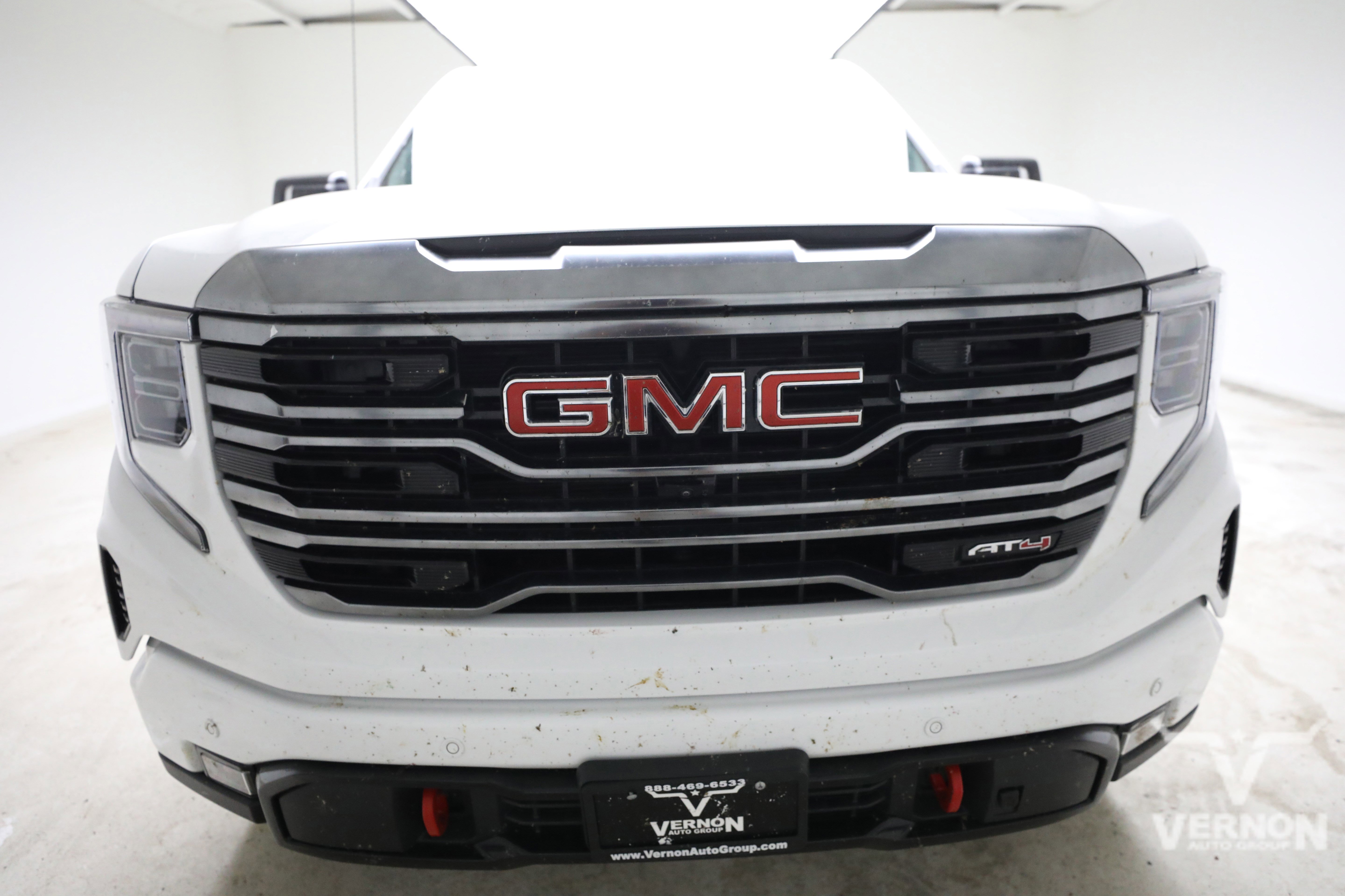 Used 2024 GMC Sierra 1500 AT4 w/ AT4 Premium Package AWD/4WD image 7