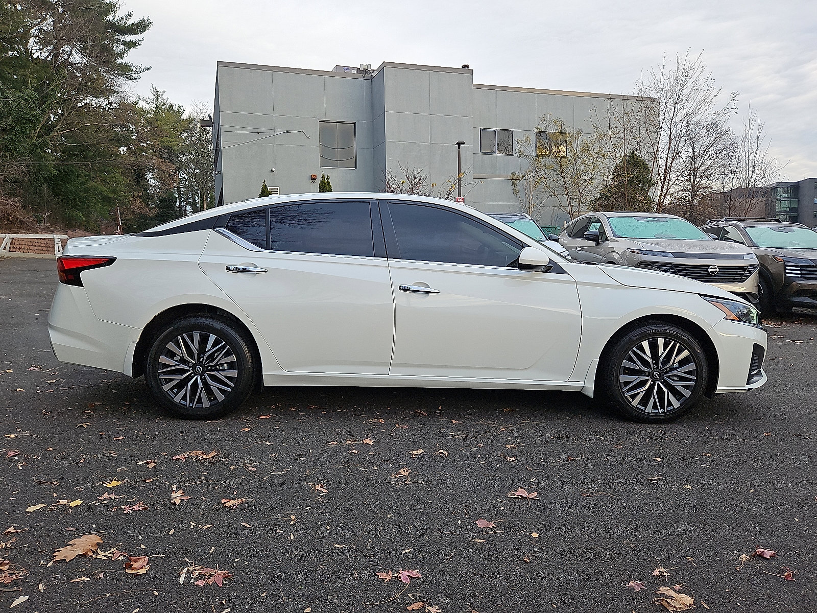 Certified 2023 Nissan Altima 2.5 SV image 7