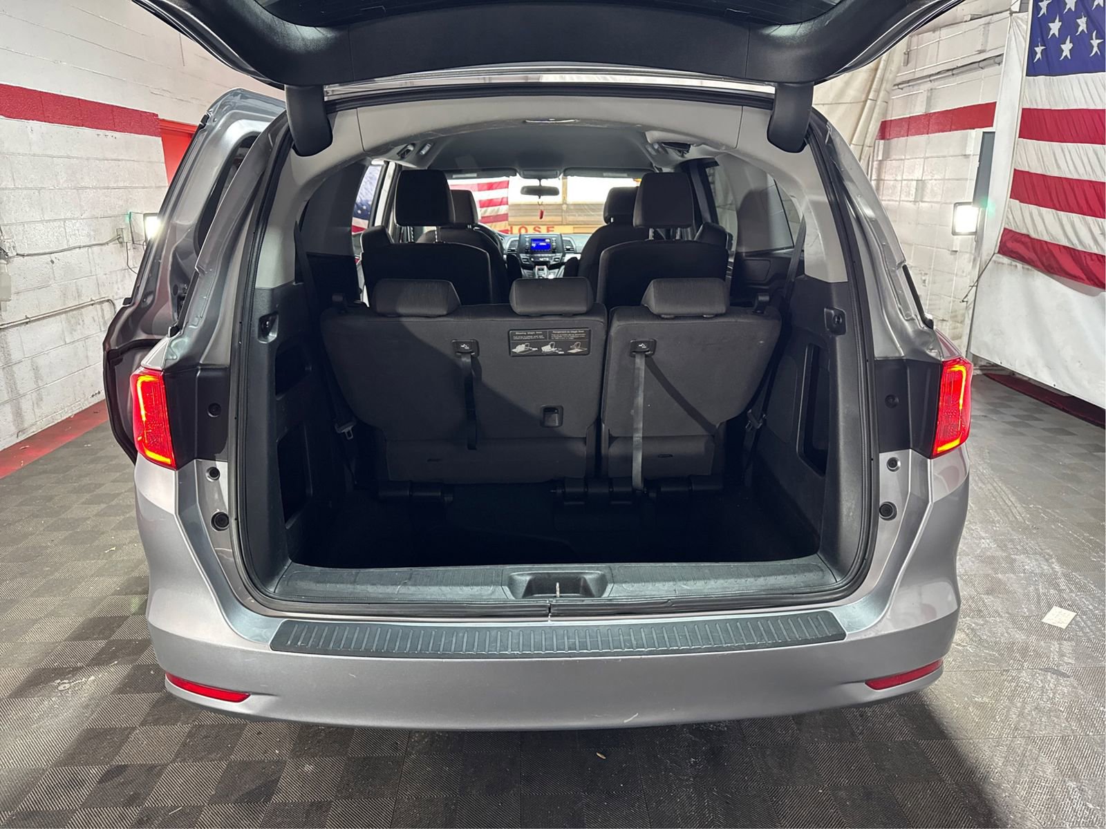 Used 2018 Honda Odyssey LX image 11