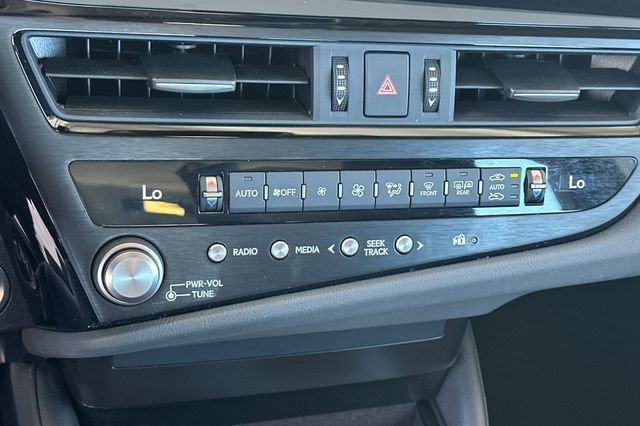 Used 2024 Lexus ES 350 w/ Accessory Package (Z2) FWD image 23