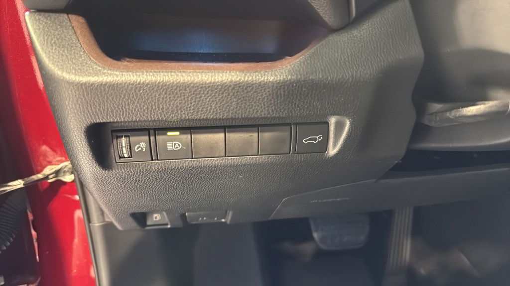 Used 2020 Toyota RAV4 Limited w/ Carpet Mat Package AWD/4WD image 21