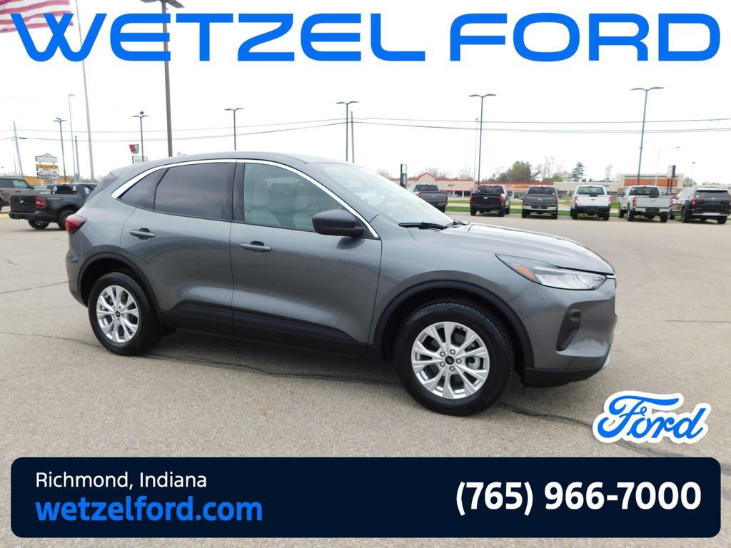 Used 2023 Ford Escape Active image 1