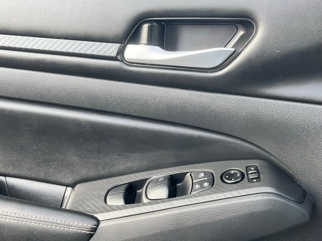 Used 2024 Nissan Altima 2.5 SV image 19