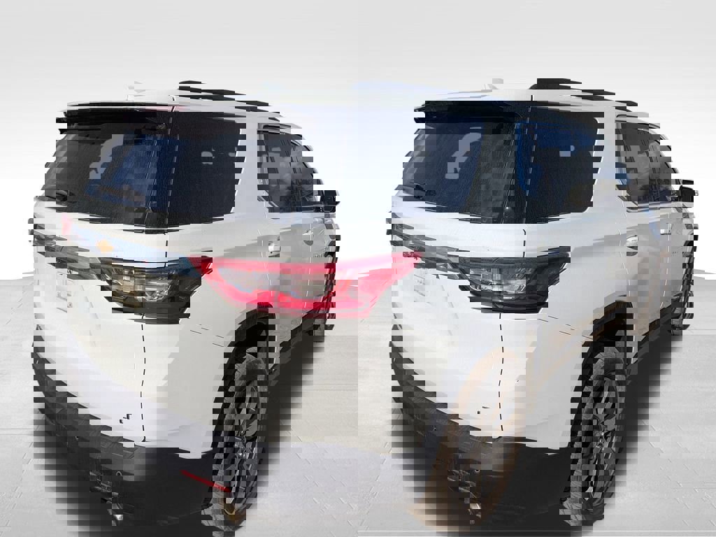 Used 2019 Chevrolet Traverse LT w/ LT Premium Package image 2