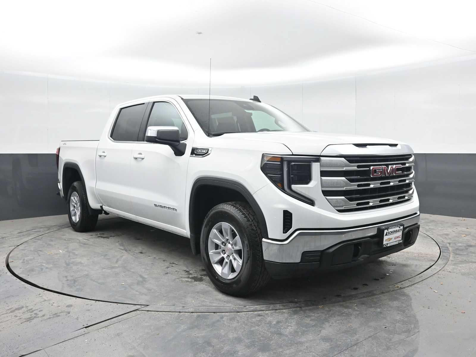 New 2026 GMC Sierra 1500 SLE w/ Preferred Package AWD/4WD image 6