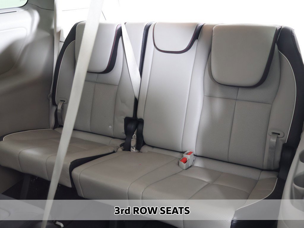 Used 2019 Kia Sedona EX image 5