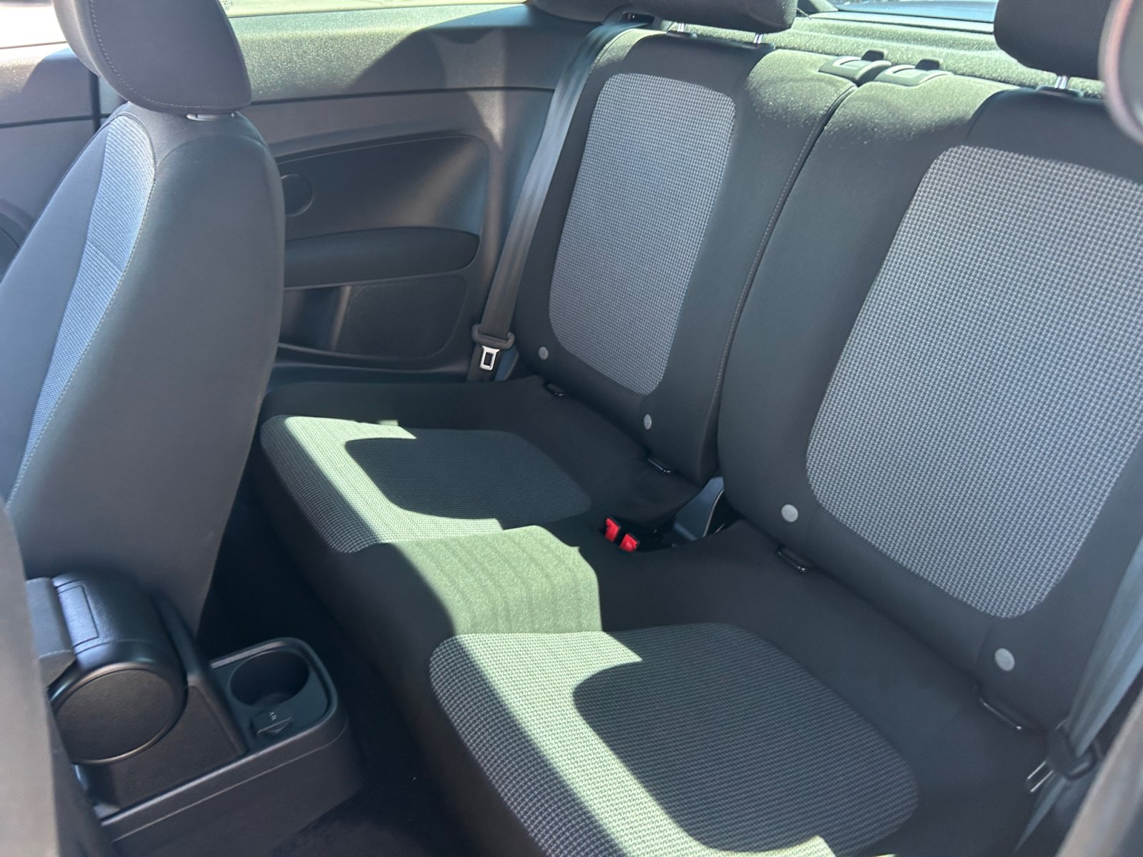 Used 2019 Volkswagen Beetle 2.0T S FWD image 17