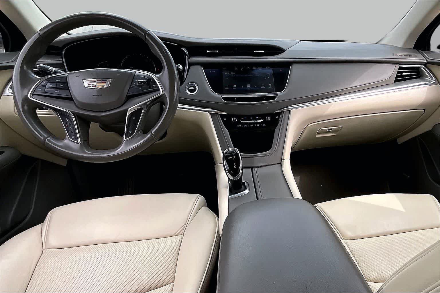 Used 2019 Cadillac XT5 Luxury FWD image 13