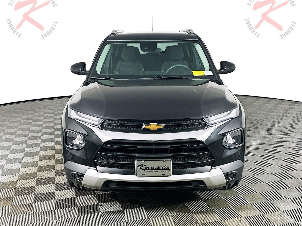 Used 2023 Chevrolet TrailBlazer LT image 2