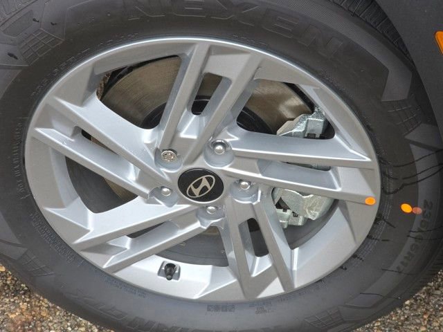 Certified 2025 Hyundai Tucson SE image 19