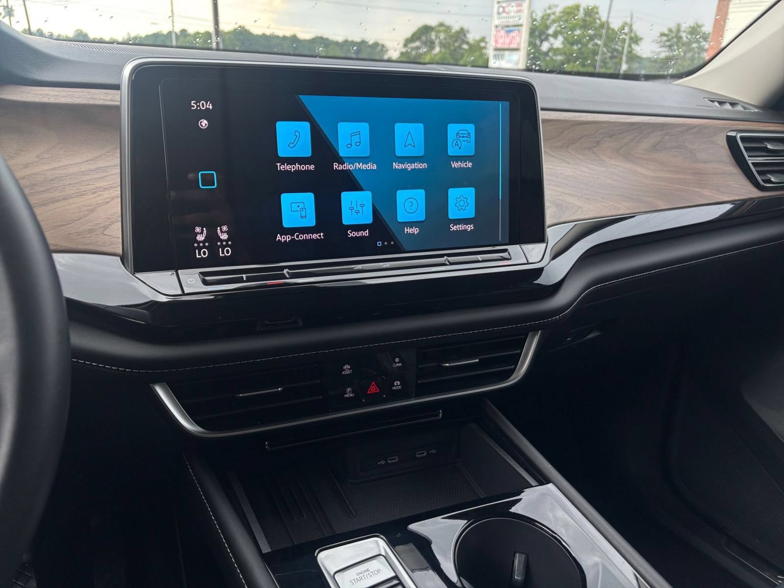 Used 2026 Volkswagen Atlas SE FWD image 16