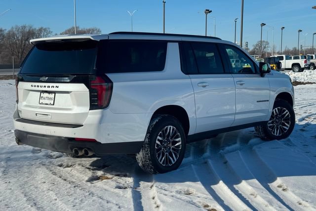 Used 2025 Chevrolet Suburban Z71 AWD/4WD image 5