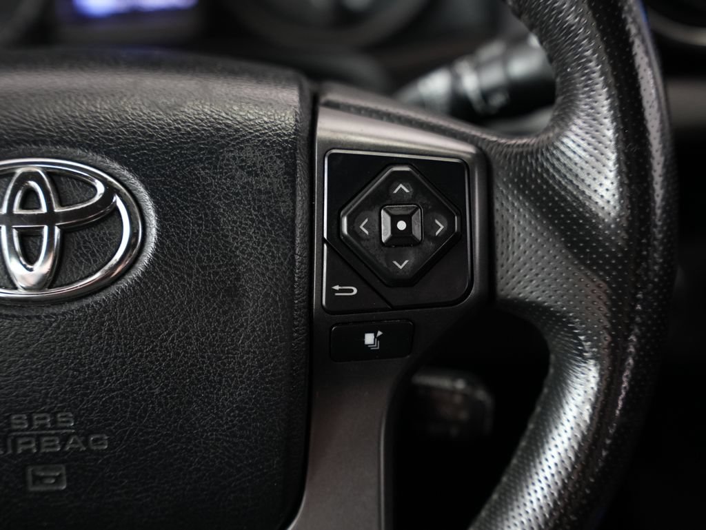 Used 2017 Toyota Tacoma TRD Sport w/ Tow Package (A/T) AWD/4WD image 13