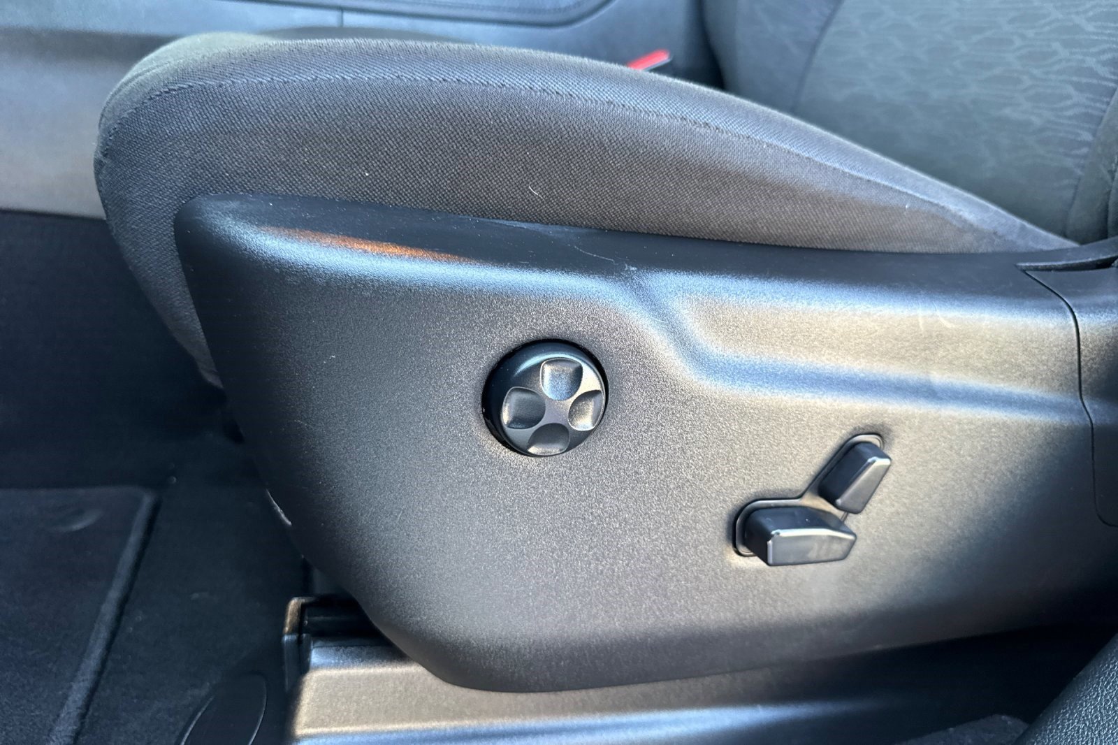 Used 2024 Dodge Durango SXT image 13