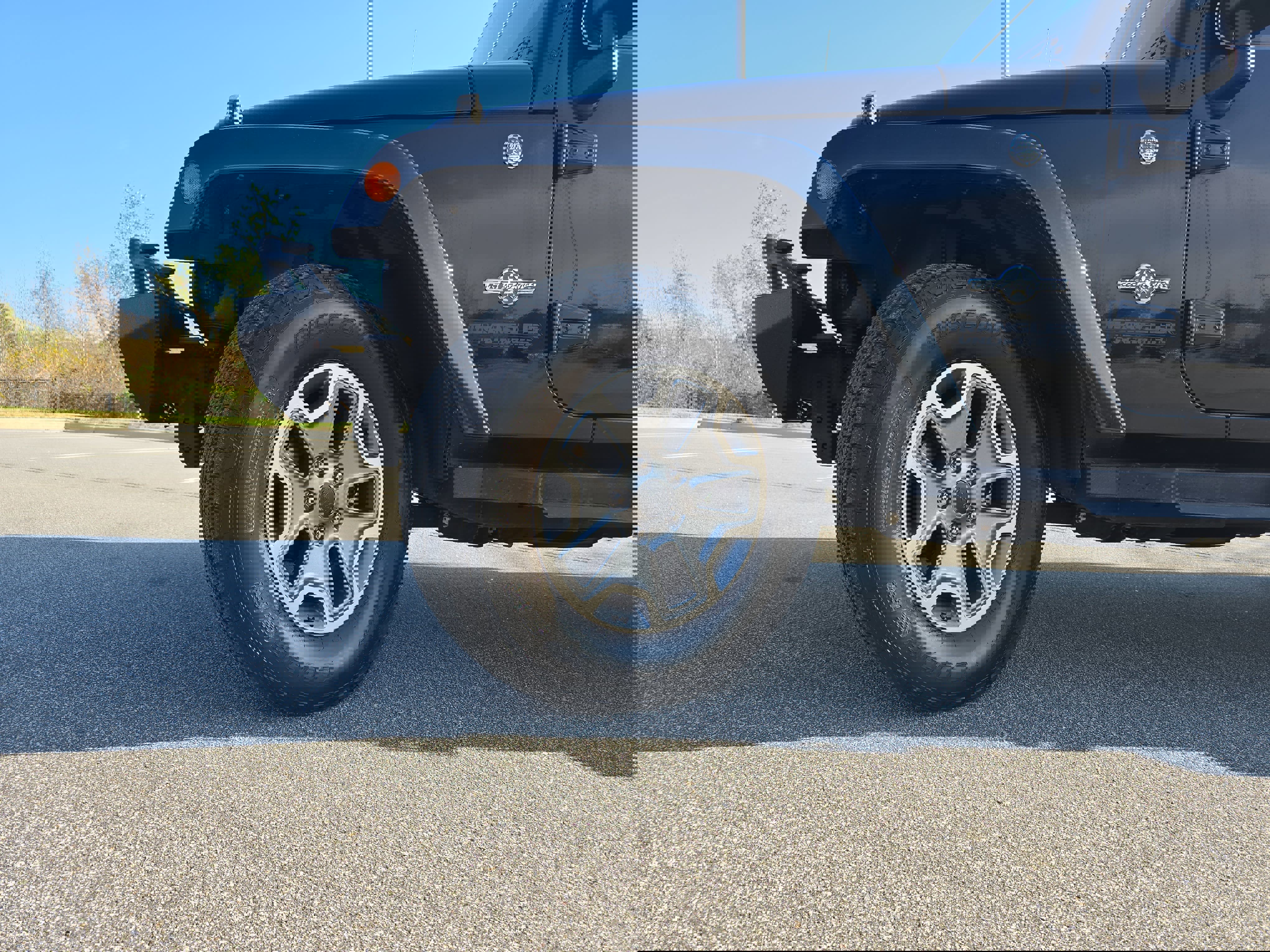 Used 2015 Jeep Wrangler Unlimited Sport image 27