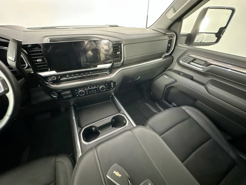 Used 2024 Chevrolet Silverado 3500 LTZ w/ LTZ Premium Package AWD/4WD image 11