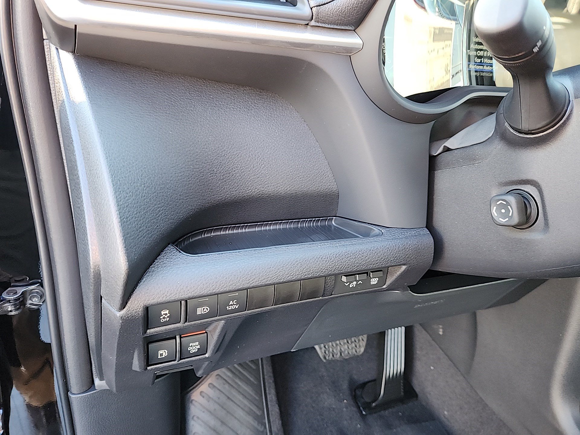 New 2026 Toyota Sienna Limited image 12