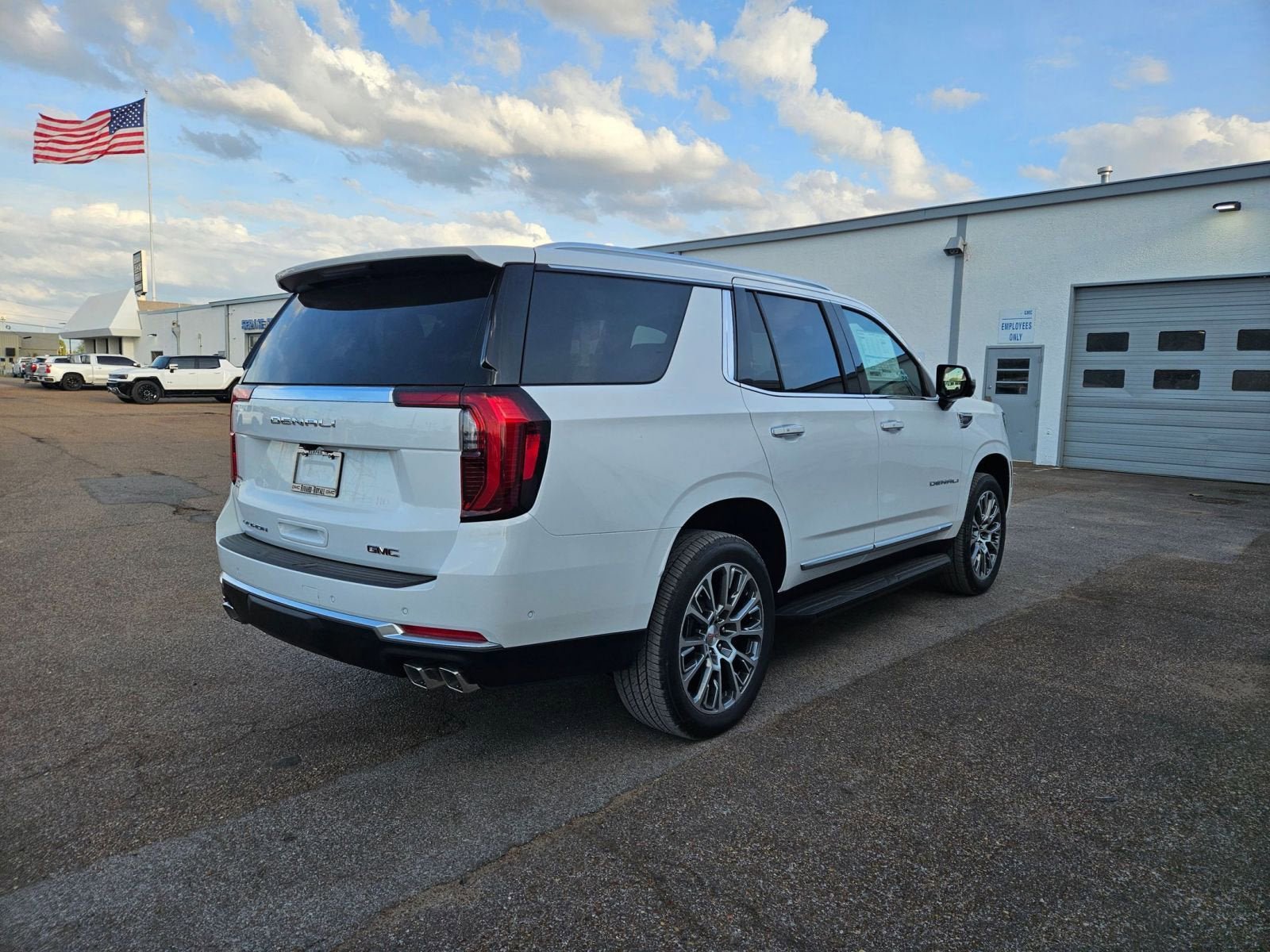 New 2026 GMC Yukon Denali AWD/4WD image 6