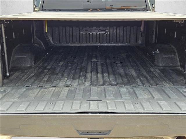 Used 2022 GMC Sierra 2500 AT4 w/ AT4 Premium Plus Package AWD/4WD image 6