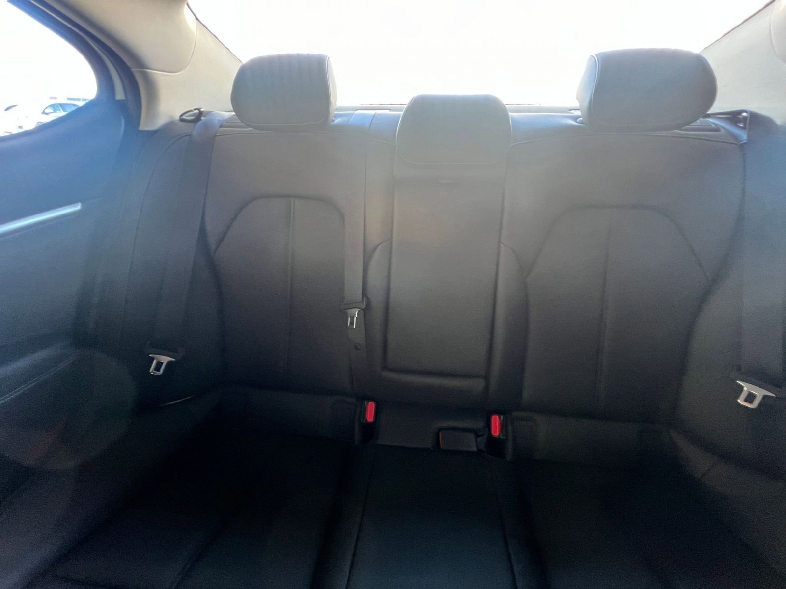 Used 2025 Genesis G70 2.5T image 38