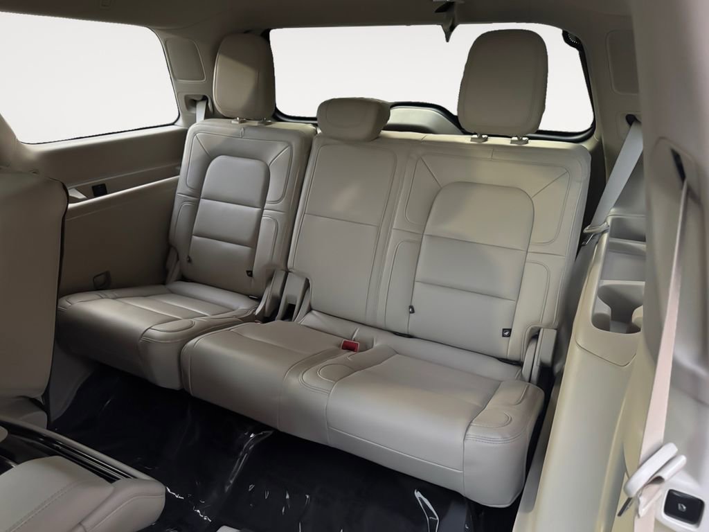 Used 2021 Lincoln Navigator Reserve w/ Luxury Package image 28