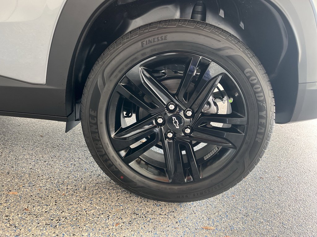 New 2026 Chevrolet Trax ACTIV FWD image 32