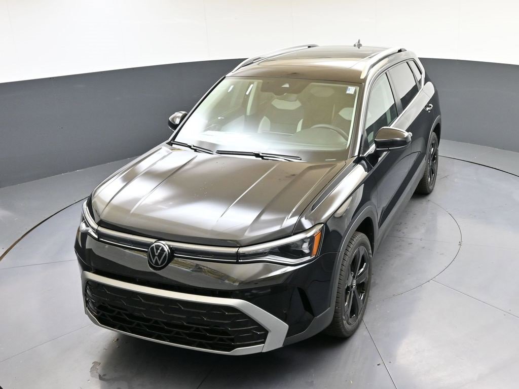 New 2025 Volkswagen Taos SEL image 44