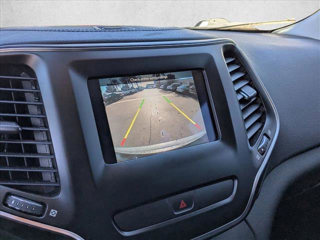 Used 2019 Jeep Cherokee Latitude w/ Popular Appearance Group image 14