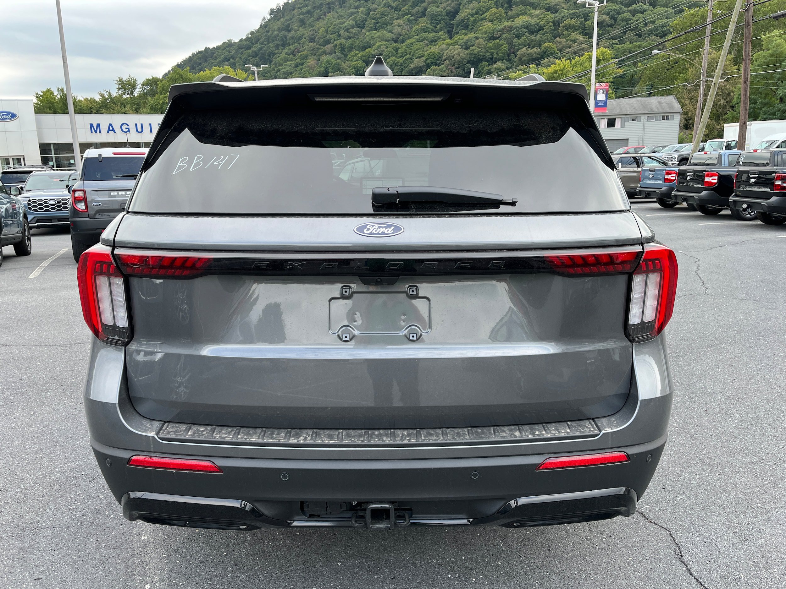 New 2027 Ford Explorer ST-Line AWD/4WD image 9