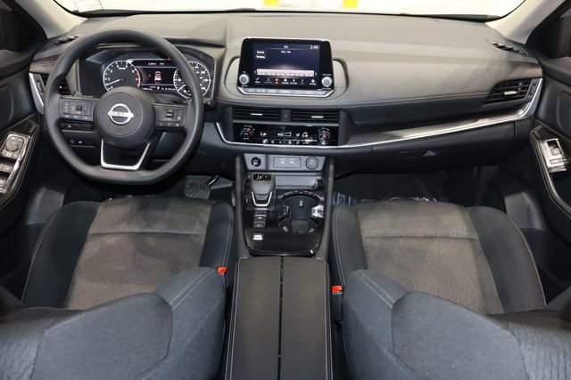 Used 2024 Nissan Rogue SV image 29