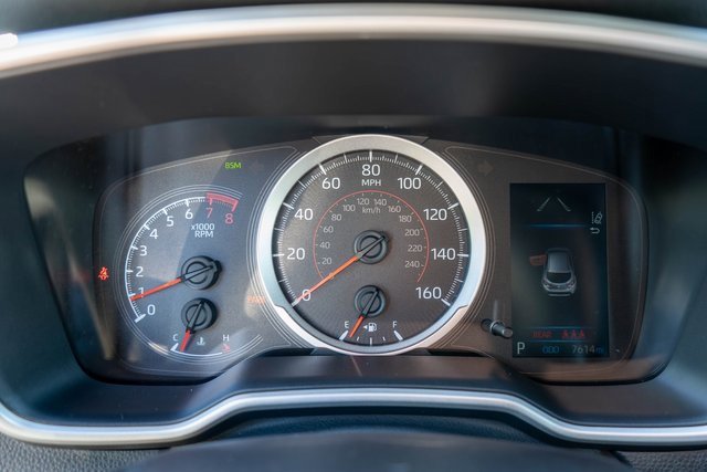 Used 2022 Toyota Corolla SE w/ SE Preferred Package image 21