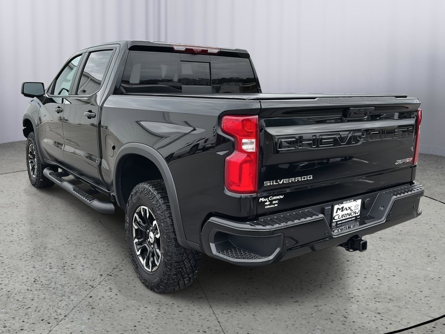 Used 2024 Chevrolet Silverado 1500 ZR2 w/ Technology Package image 3