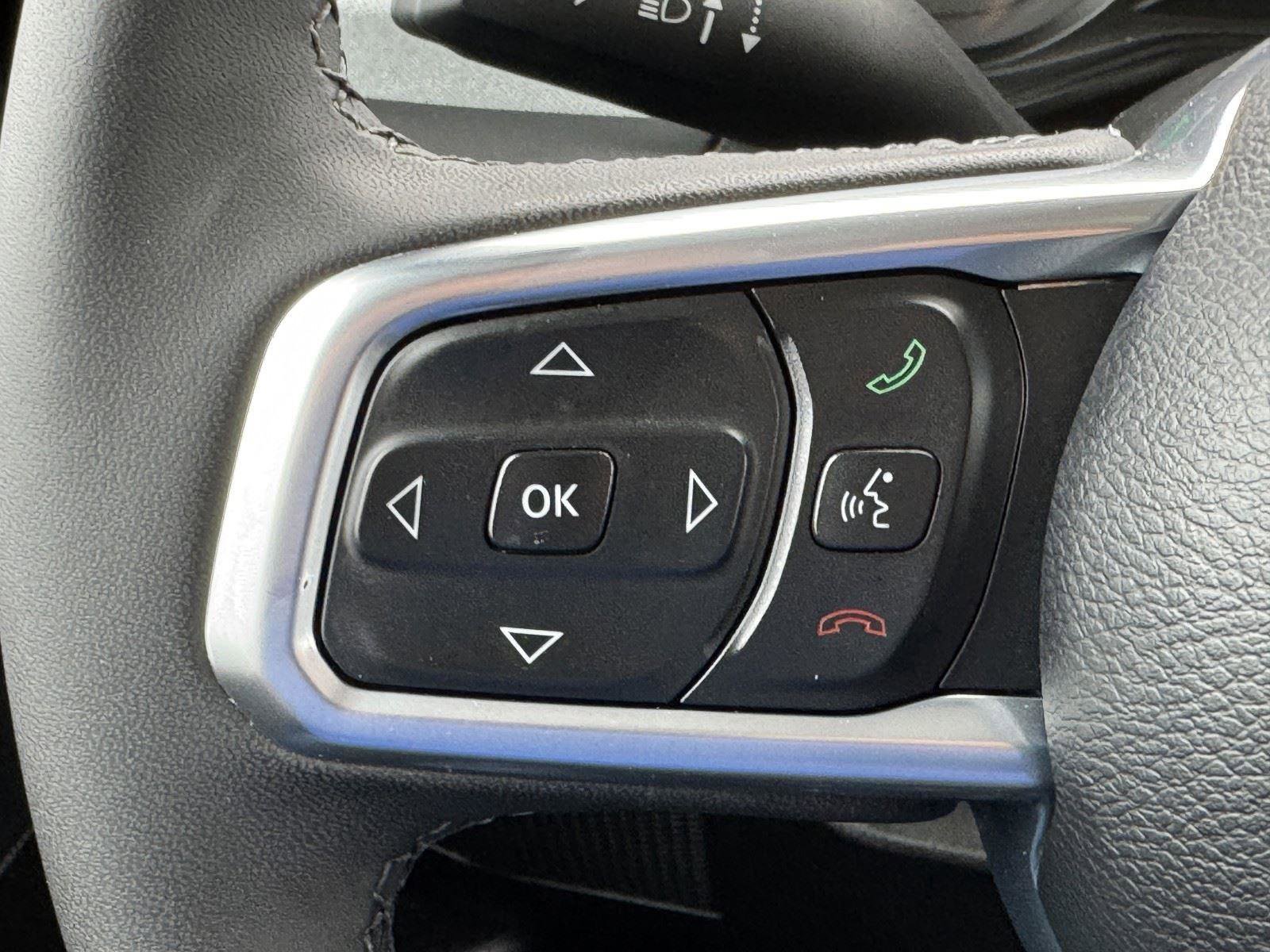 Used 2025 Jeep Wrangler Sahara w/ Safety Group image 22