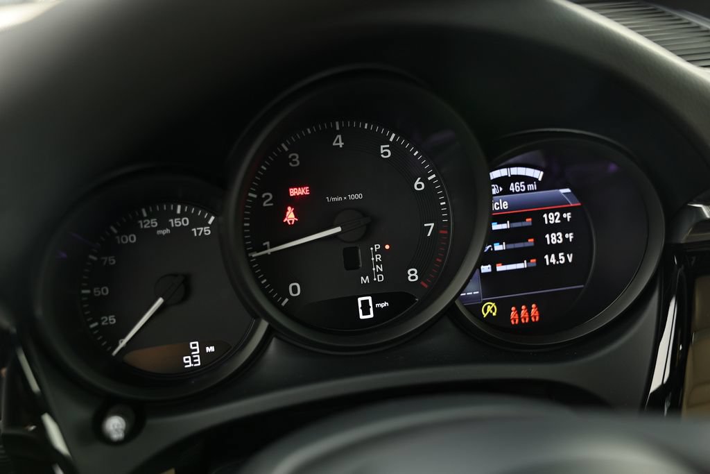 New 2026 Porsche Macan AWD/4WD image 34